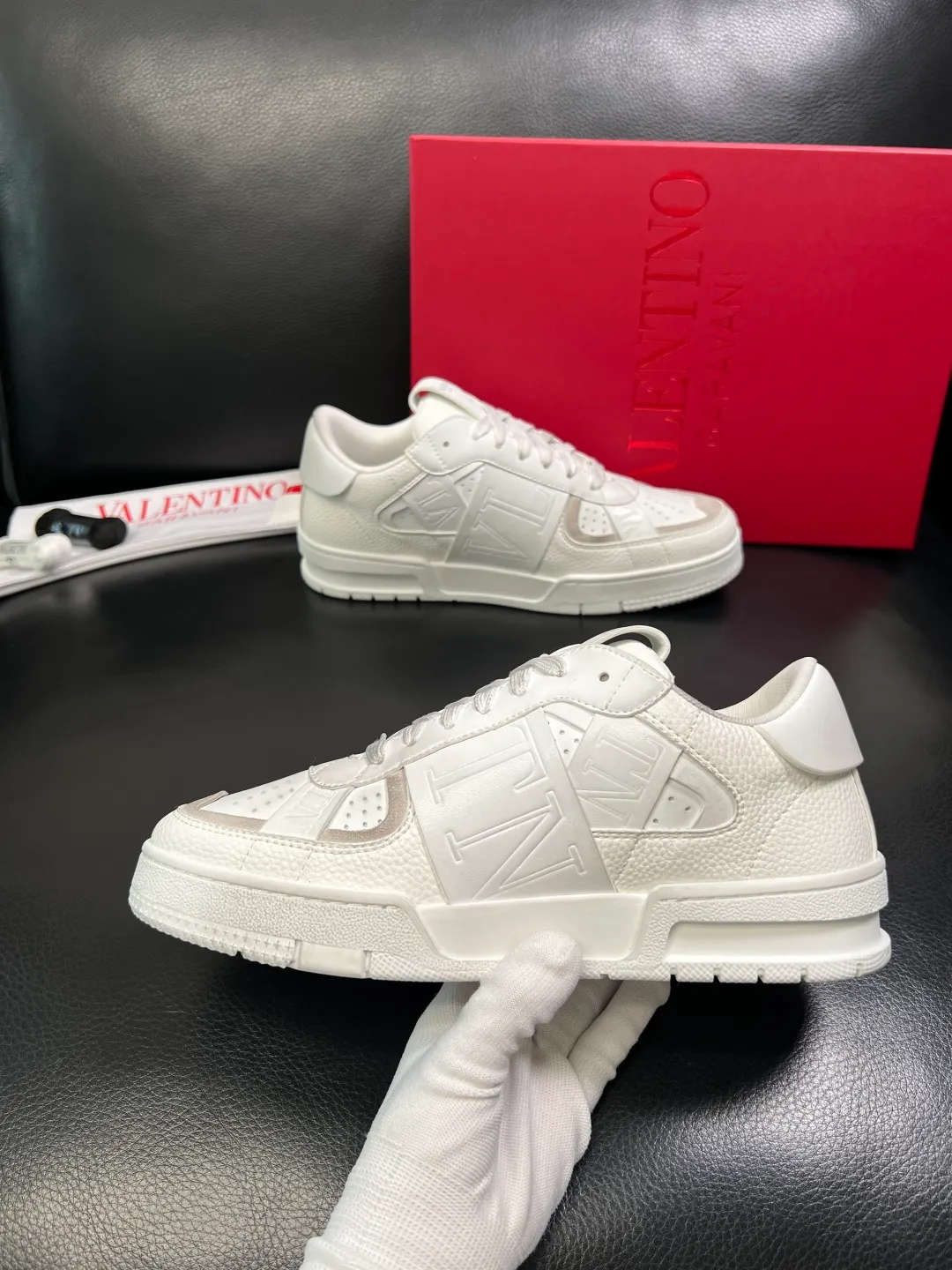 Men's shoes 💰660 VALENTINO High quality top craftsmanship Valentino, sports sneakers counter synchronization, uppers imported from Italy, high-quality splicing colorful complex crafts, imported cowhide lining soft and comfortable, soles: original soles specially provided by the original factory, T men's shoes 💰U exclusive movable molded soles super comfortable, original factory and single goods, welcome to compare, couple size 39-44 (customized 45)